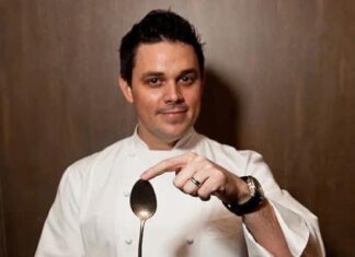 French Waiters: Why The Spoon? French Waiters: Why The Spoon?French Waiters: Why The Spoon?